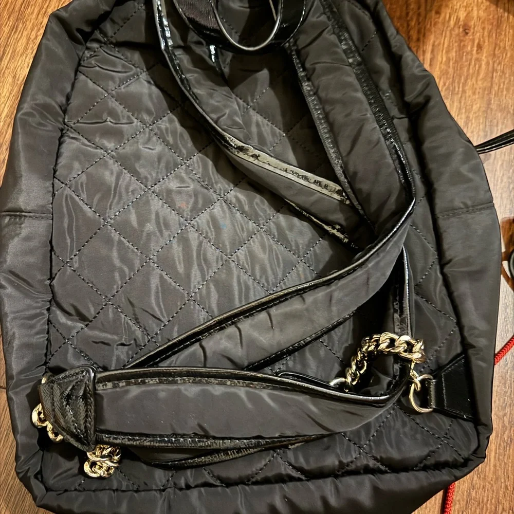 Victoria’s Secret Patch City Backpack with Matching - Picture 4 of 6